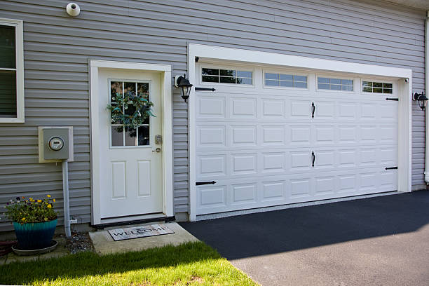 24/7 Emergency Garage Door Panel Replacement experts in Franklin County County, NC